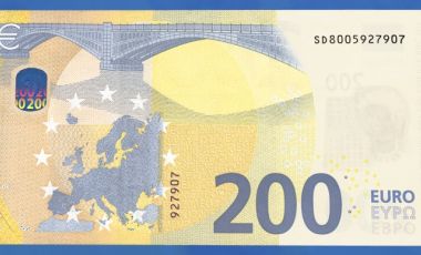 Új 100 és 200 eurós bankjegy